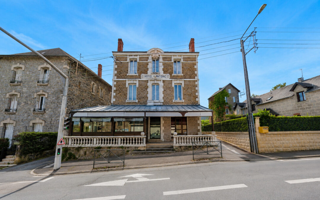 Exposito hotel bhauet